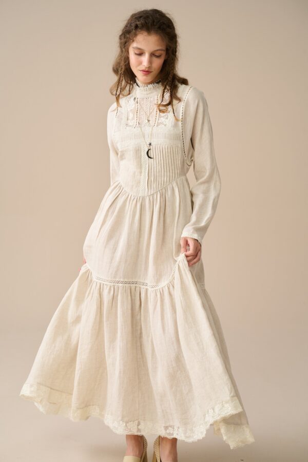 Vintage Linen dress with lace