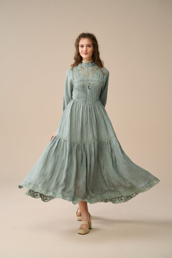Vintage Linen dress with lace - Image 2