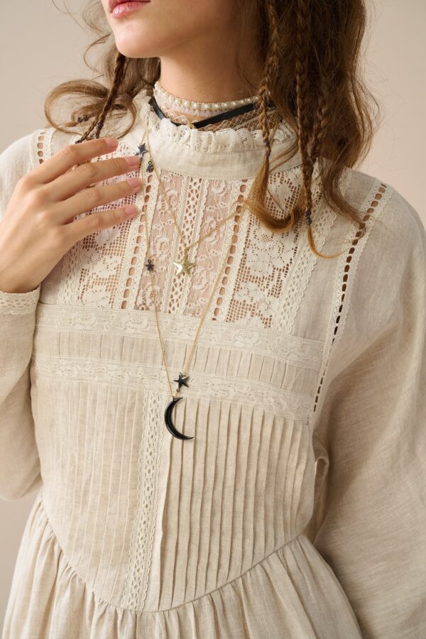 Vintage Linen dress with lace - Image 4