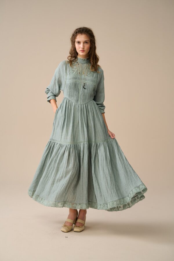 Vintage Linen dress with lace - Image 10