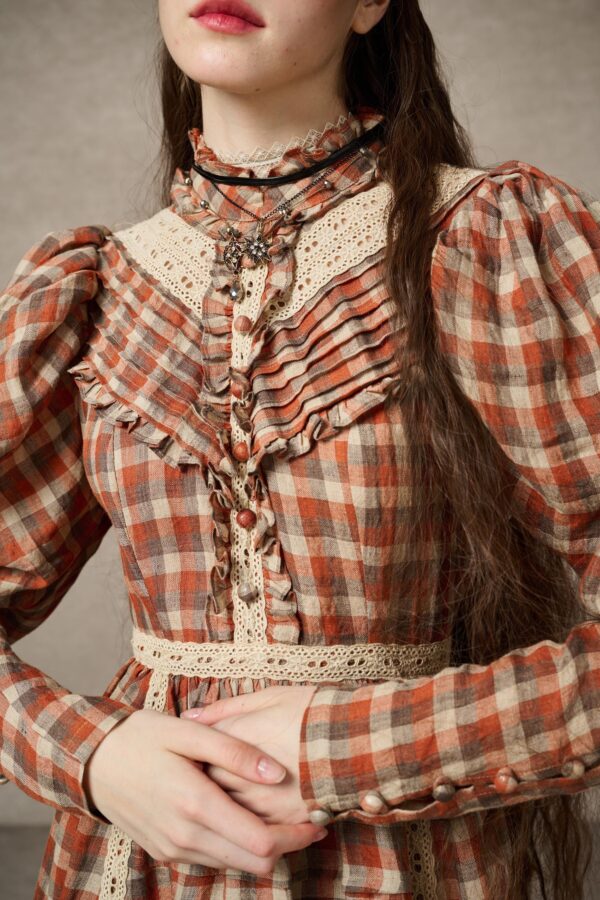Ruffled linen dress - Image 7