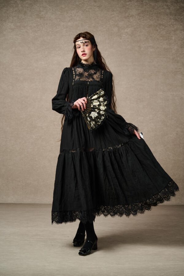Vintage Linen dress with lace - Image 10
