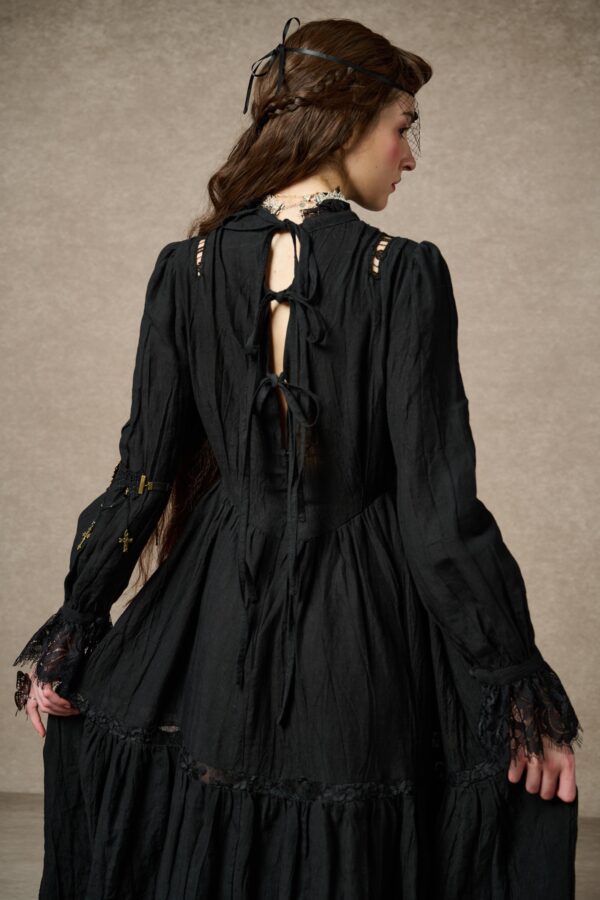 Vintage Linen dress with lace - Image 9