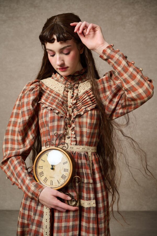 Ruffled linen dress - Image 4
